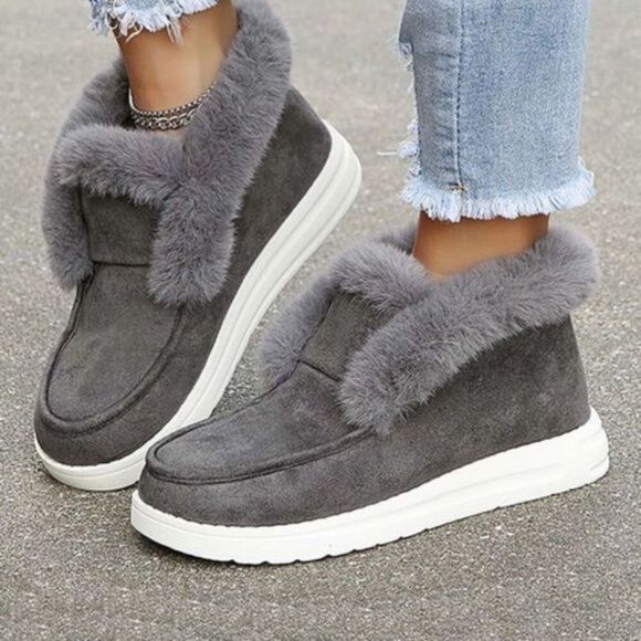 Lily Women’s Slip On Fleece Sneakers sz 6 NEW # Bag 20-T - Picture 1 of 6